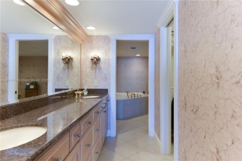 Condo in Tequesta, Florida, 3 bedrooms  № 1969966 - photo 21