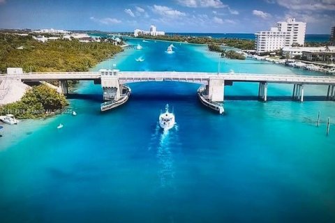 Condo in Tequesta, Florida, 3 bedrooms  № 1969966 - photo 12