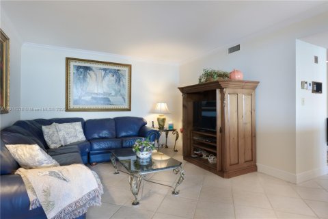 Condo in Tequesta, Florida, 3 bedrooms  № 1969966 - photo 13