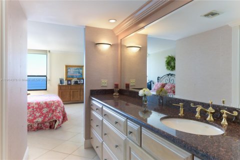 Condo in Tequesta, Florida, 3 bedrooms  № 1969966 - photo 27