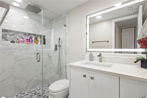 Condominio en venta en Deerfield Beach, Florida, 2 dormitorios, 90.12 m2 № 2001064 - foto 16