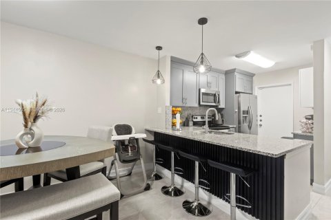 Condominio en venta en Deerfield Beach, Florida, 2 dormitorios, 90.12 m2 № 2001064 - foto 5