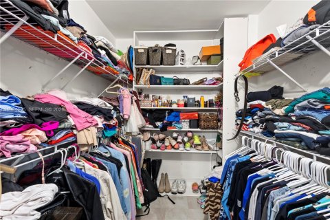 Condominio en venta en Deerfield Beach, Florida, 2 dormitorios, 90.12 m2 № 2001064 - foto 11