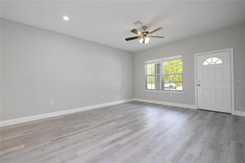 House in Citrus Springs, Florida 4 bedrooms, 144.09 sq.m. № 1832679 - photo 4