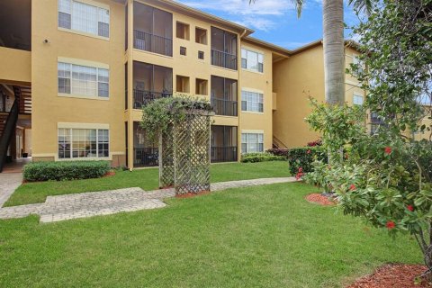 Condominio en alquiler en Tampa, Florida, 1 dormitorio, 82.68 m2 № 2112040 - foto 21