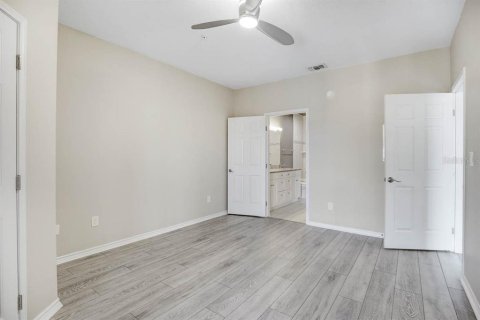 Condominio en alquiler en Tampa, Florida, 1 dormitorio, 82.68 m2 № 2112040 - foto 15