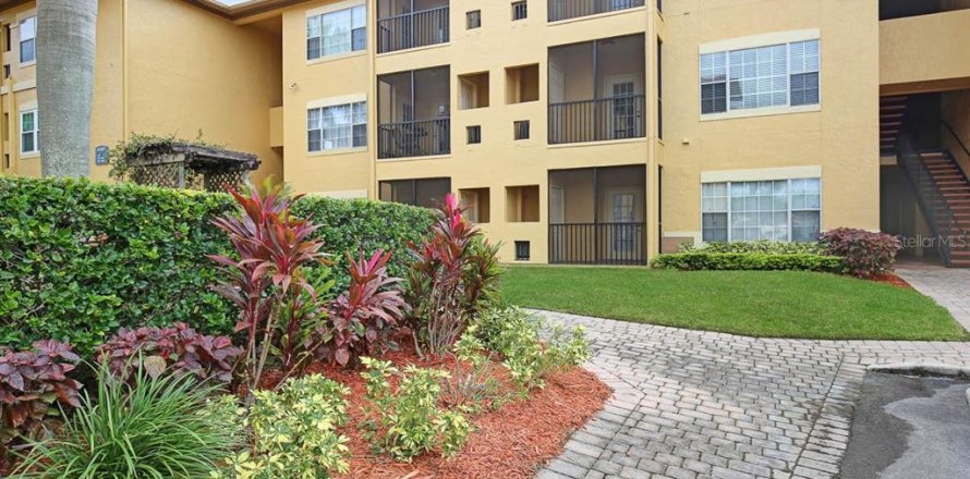Condominio en Tampa, Florida, 1 dormitorio № 2112040