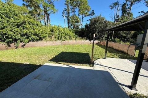 House in Port Charlotte, Florida 3 bedrooms, 97.55 sq.m. № 2394374 - photo 16