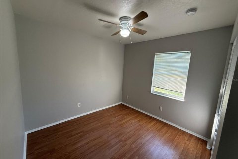 House in Port Charlotte, Florida 3 bedrooms, 97.55 sq.m. № 2394374 - photo 13