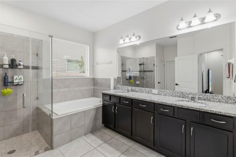 Casa en venta en Orlando, Florida, 4 dormitorios, 207.73 m2 № 2386764 - foto 20