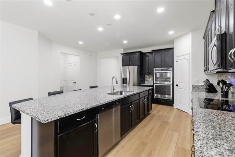 Casa en venta en Orlando, Florida, 4 dormitorios, 207.73 m2 № 2386764 - foto 12