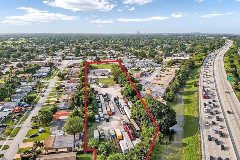 Terreno en venta en Miramar, Florida № 1863061 - foto 5