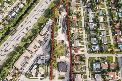 Terreno en venta en Miramar, Florida № 1863061 - foto 6