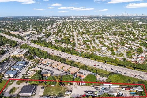 Terreno en venta en Miramar, Florida № 1863061 - foto 3