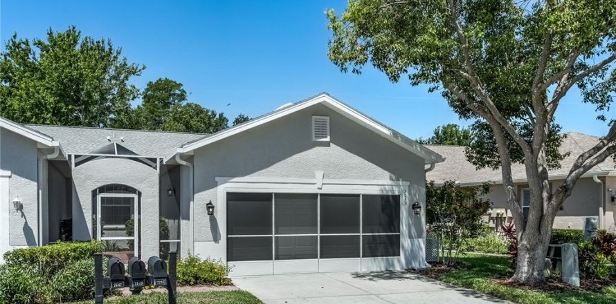 Villa ou maison à Land O' Lakes, Floride 2 chambres, 123.75 m2 № 1746491
