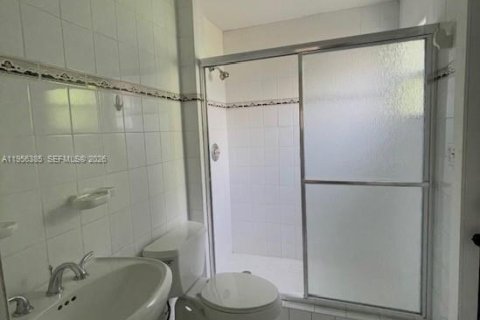Casa en alquiler en Miami, Florida, 4 dormitorios, 134.24 m2 № 2020971 - foto 6