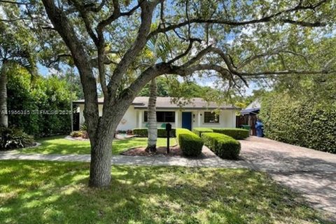 Casa en Miami, Florida 4 dormitorios, 134.24 m2 № 2020971
