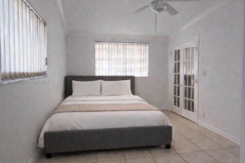 Casa en alquiler en Miami, Florida, 4 dormitorios, 134.24 m2 № 2020971 - foto 4