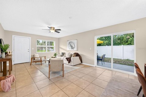 Casa en venta en Orlando, Florida, 2 dormitorios, 92.9 m2 № 2428803 - foto 4