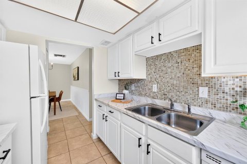 Casa en venta en Orlando, Florida, 2 dormitorios, 92.9 m2 № 2428803 - foto 11
