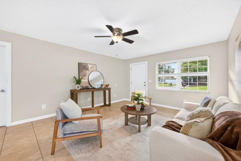 Casa en venta en Orlando, Florida, 2 dormitorios, 92.9 m2 № 2428803 - foto 5