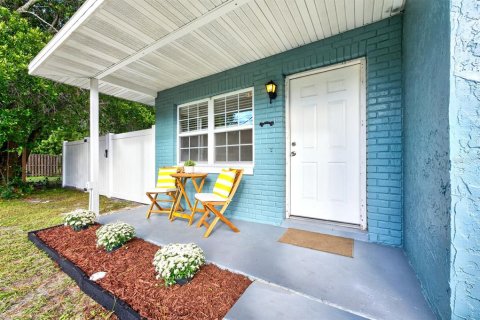 Casa en venta en Orlando, Florida, 2 dormitorios, 92.9 m2 № 2428803 - foto 2