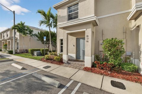 Touwnhouse à vendre à Florida City, Floride: 2 chambres, 112.23 m2 № 2045150 - photo 3