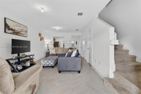 Touwnhouse à vendre à Florida City, Floride: 2 chambres, 112.23 m2 № 2045150 - photo 4