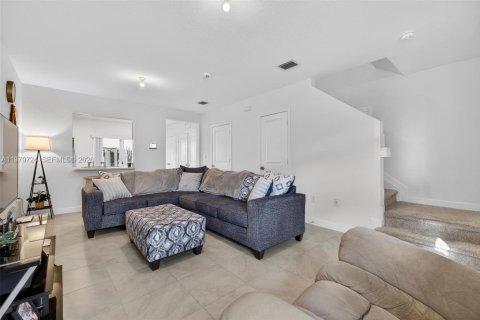 Touwnhouse à vendre à Florida City, Floride: 2 chambres, 112.23 m2 № 2045150 - photo 6