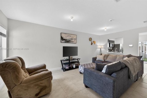 Touwnhouse à vendre à Florida City, Floride: 2 chambres, 112.23 m2 № 2045150 - photo 5