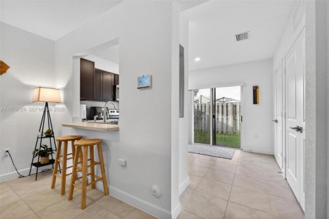 Touwnhouse à vendre à Florida City, Floride: 2 chambres, 112.23 m2 № 2045150 - photo 10