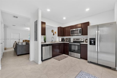 Touwnhouse à vendre à Florida City, Floride: 2 chambres, 112.23 m2 № 2045150 - photo 15