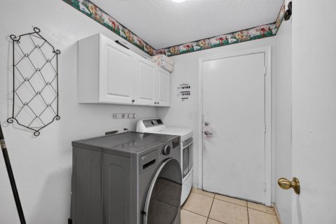Casa en venta en Port St. Lucie, Florida, 3 dormitorios, 147.16 m2 № 2378715 - foto 17