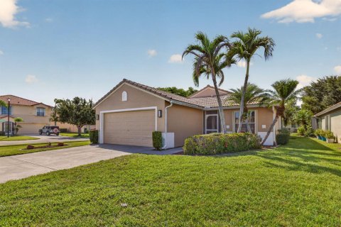 Casa en venta en Port St. Lucie, Florida, 3 dormitorios, 147.16 m2 № 2378715 - foto 2