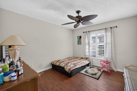 Casa en venta en Port St. Lucie, Florida, 3 dormitorios, 147.16 m2 № 2378715 - foto 16