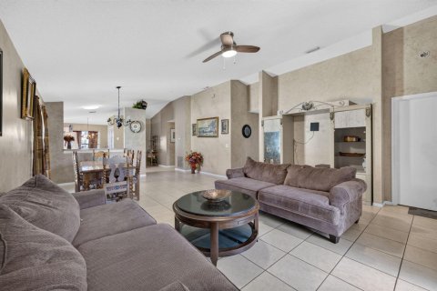 Casa en venta en Port St. Lucie, Florida, 3 dormitorios, 147.16 m2 № 2378715 - foto 7