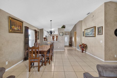 Casa en venta en Port St. Lucie, Florida, 3 dormitorios, 147.16 m2 № 2378715 - foto 5
