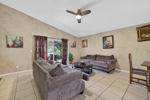 Casa en venta en Port St. Lucie, Florida, 3 dormitorios, 147.16 m2 № 2378715 - foto 4