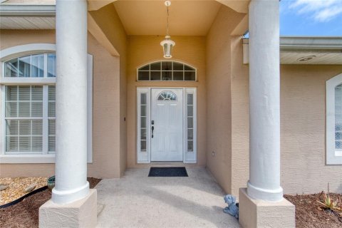 House in Palm Coast, Florida 3 bedrooms, 169.36 sq.m. № 2105605 - photo 6