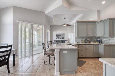 House in Palm Coast, Florida 3 bedrooms, 169.36 sq.m. № 2105605 - photo 22