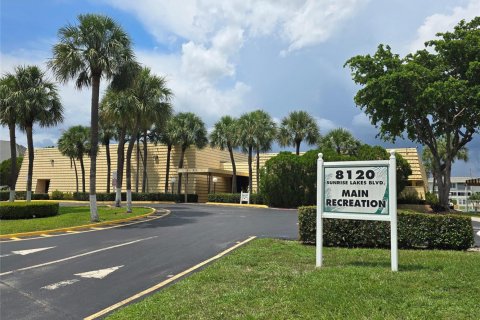 Condo in Sunrise, Florida, 2 bedrooms  № 2086318 - photo 27