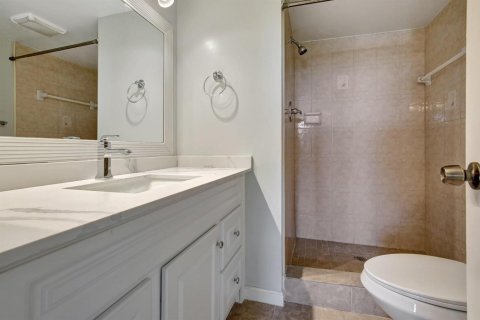 Condo in Sunrise, Florida, 2 bedrooms  № 2086318 - photo 10