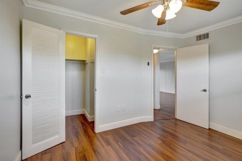 Condo in Sunrise, Florida, 2 bedrooms  № 2086318 - photo 21
