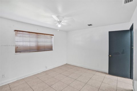 Villa ou maison à vendre à Miami, Floride: 3 chambres, 167.22 m2 № 1950221 - photo 7