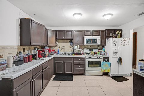 Villa ou maison à vendre à Miami, Floride: 3 chambres, 167.22 m2 № 1950221 - photo 29