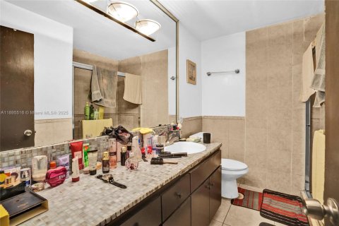 Villa ou maison à vendre à Miami, Floride: 3 chambres, 167.22 m2 № 1950221 - photo 23