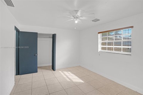 Villa ou maison à vendre à Miami, Floride: 3 chambres, 167.22 m2 № 1950221 - photo 14