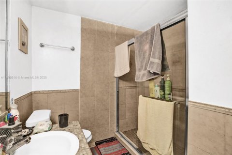Villa ou maison à vendre à Miami, Floride: 3 chambres, 167.22 m2 № 1950221 - photo 22