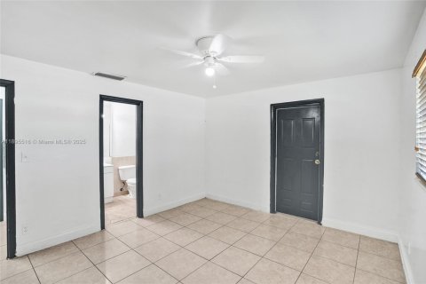 Villa ou maison à vendre à Miami, Floride: 3 chambres, 167.22 m2 № 1950221 - photo 9