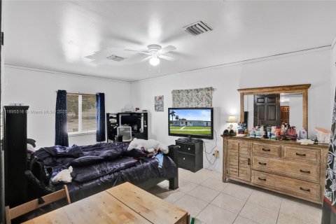 Villa ou maison à vendre à Miami, Floride: 3 chambres, 167.22 m2 № 1950221 - photo 20